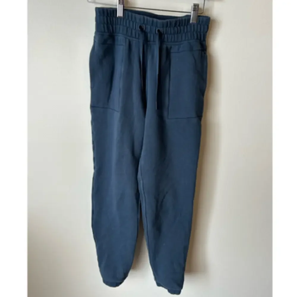Lululemon Warm For Winter Jogger Pants 28" Mid-Rise Mach Blue Size 2 - Picture 4 of 8